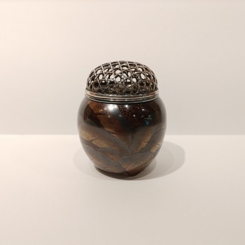 Makie incense burner with silver lid