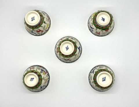 Tea set, in overglaze enamels with deer motifs
