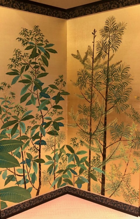 Gold background folding screen　Copse of trees