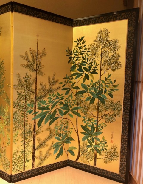 Gold background folding screen　Copse of trees