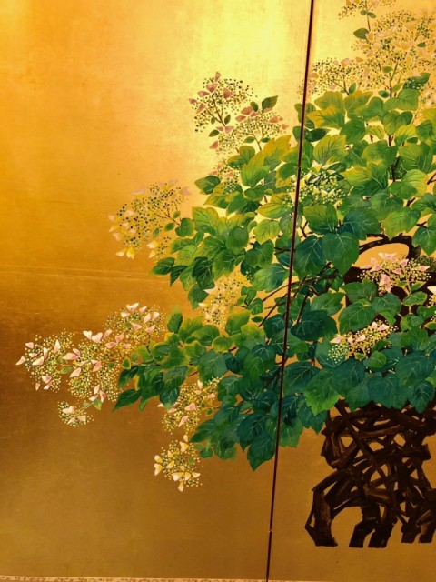 Two-fold folding screen 　Bonsai Gaku-hydrangea Figure