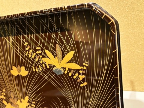  Wajima-nuri footed table with daikon radish and turnip design
