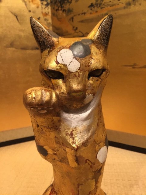 Lacquer Beckoning cat