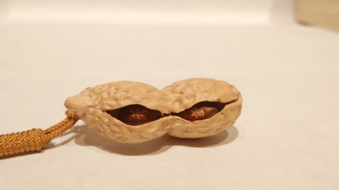 Netsuke　peanuts