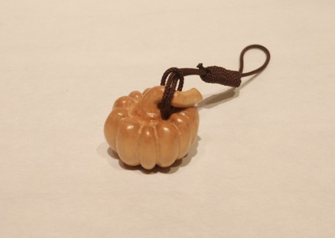 Netsuke pumpkin small
